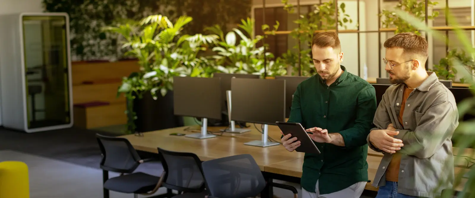 Zespół PLC Software podczas pracy nad wdrożeniem IT